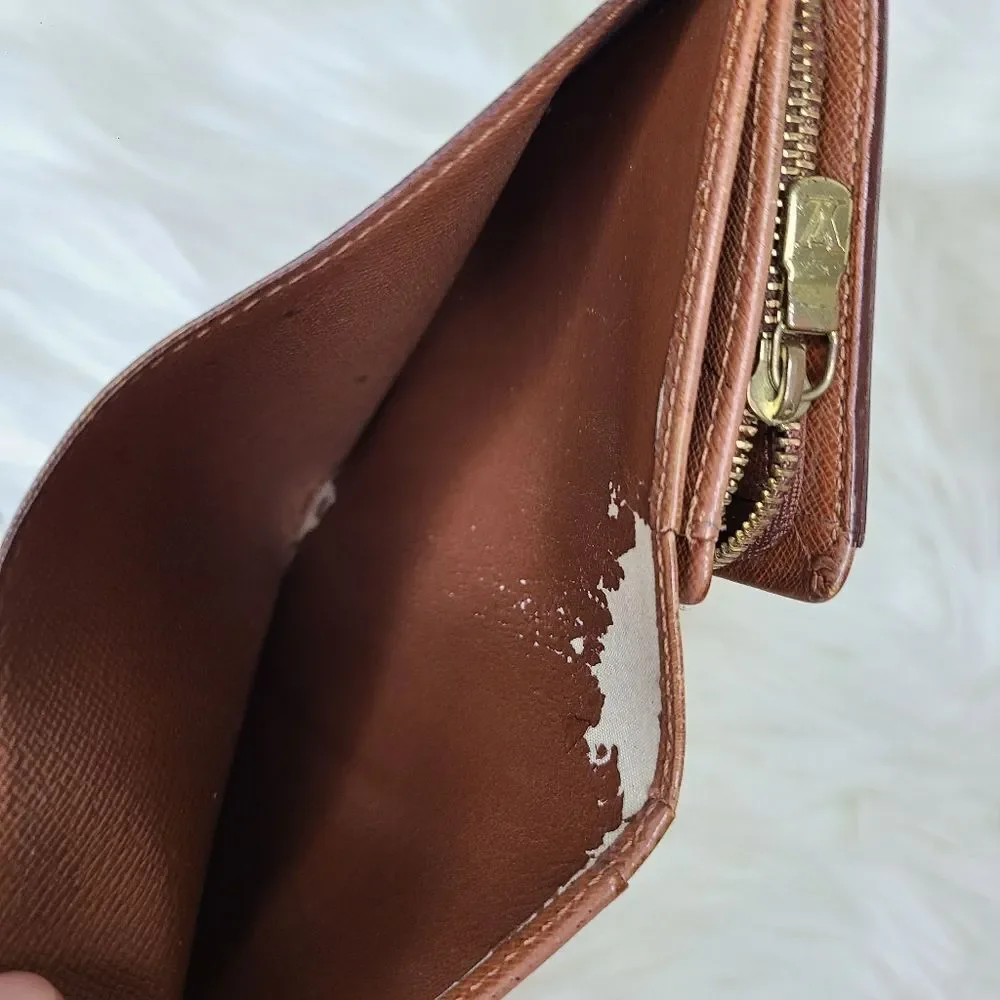 💯 Authentic Louis Vuitton Short Wallet 🍀 - Picture 13 of 17